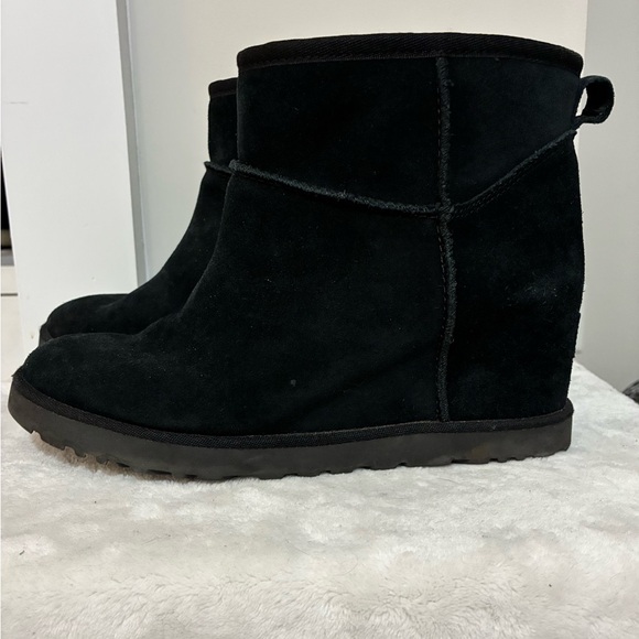 Ugg Classic Femme Ankle Wedge Booties 8.5 - Picture 2 of 11